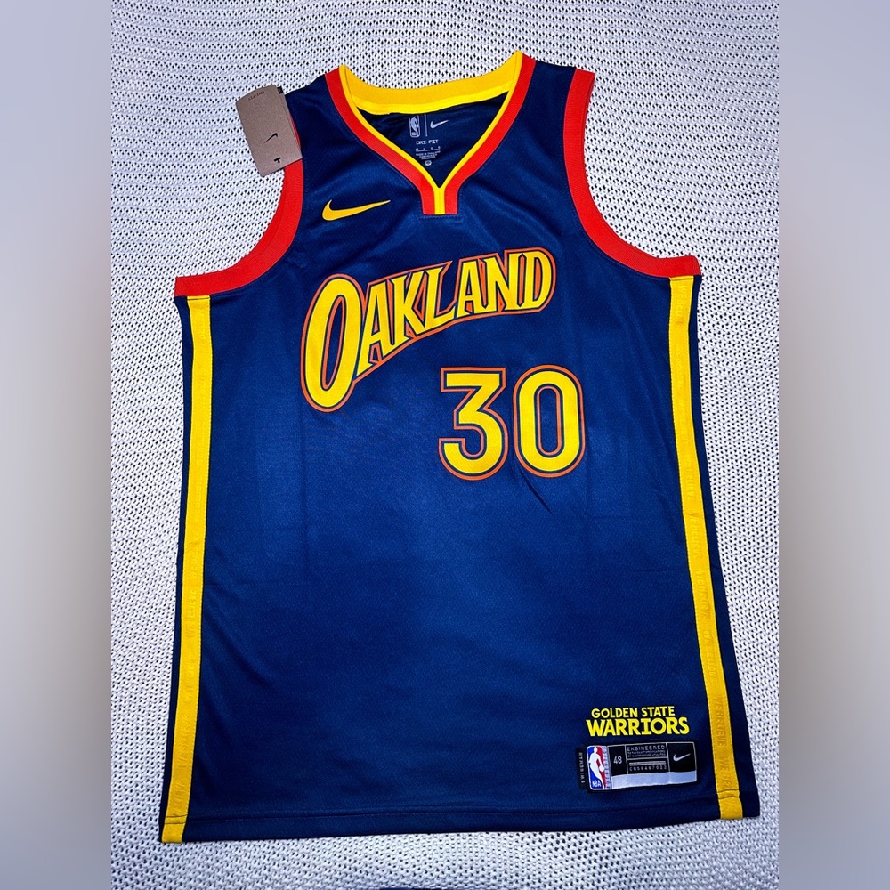 Men's Golden State Warriors Stephen Curry JERSEY SIZE LARGE BRAND NEWW